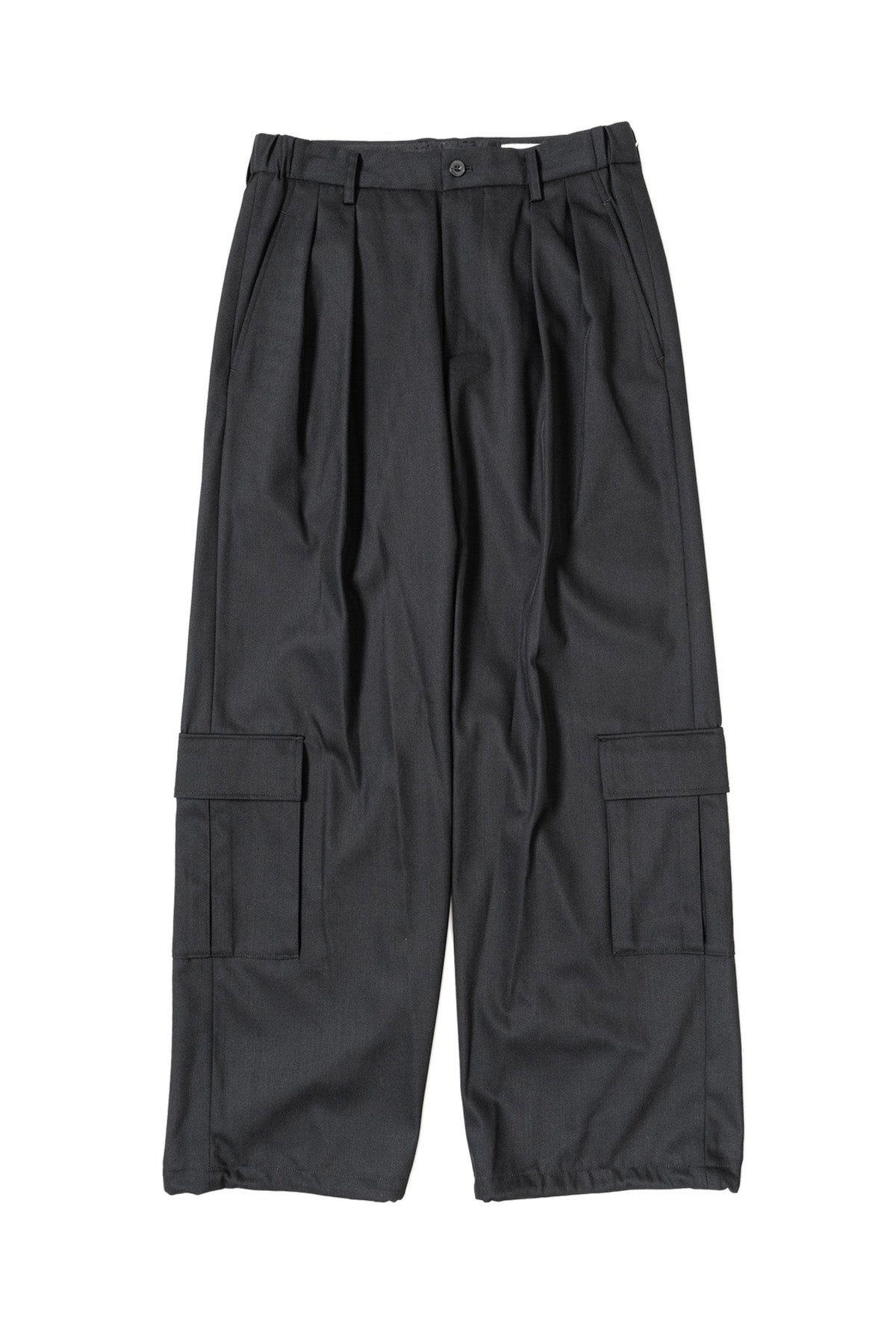 TWO TUCKS WIDE CARGO PANTS
