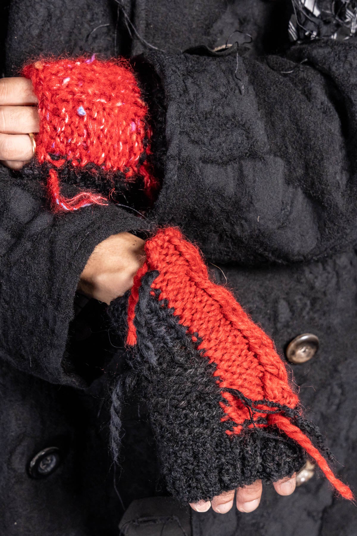 HAND KNITTED GLOVES