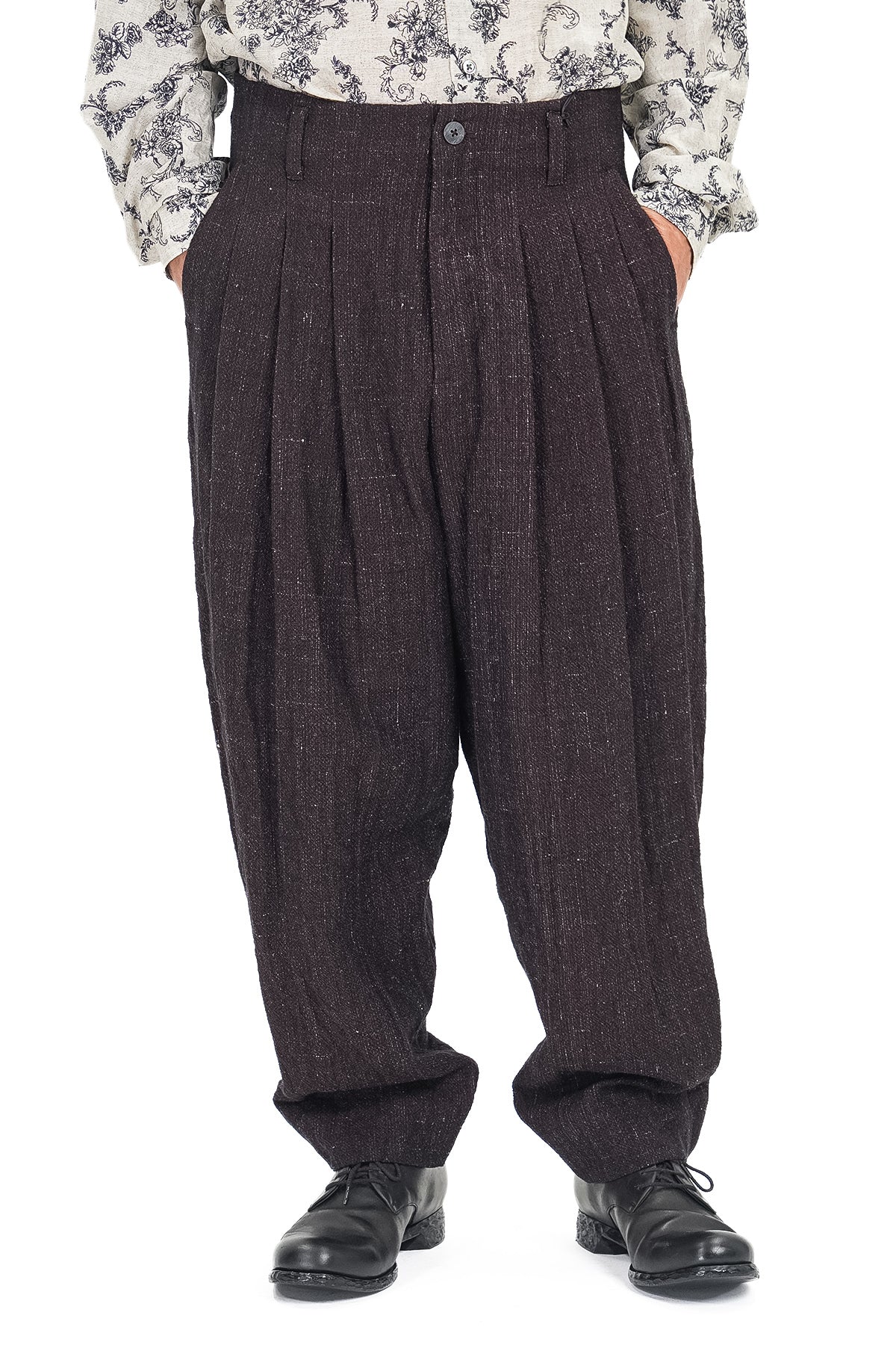 TRIPLE PLEATED WIDE TAPERED