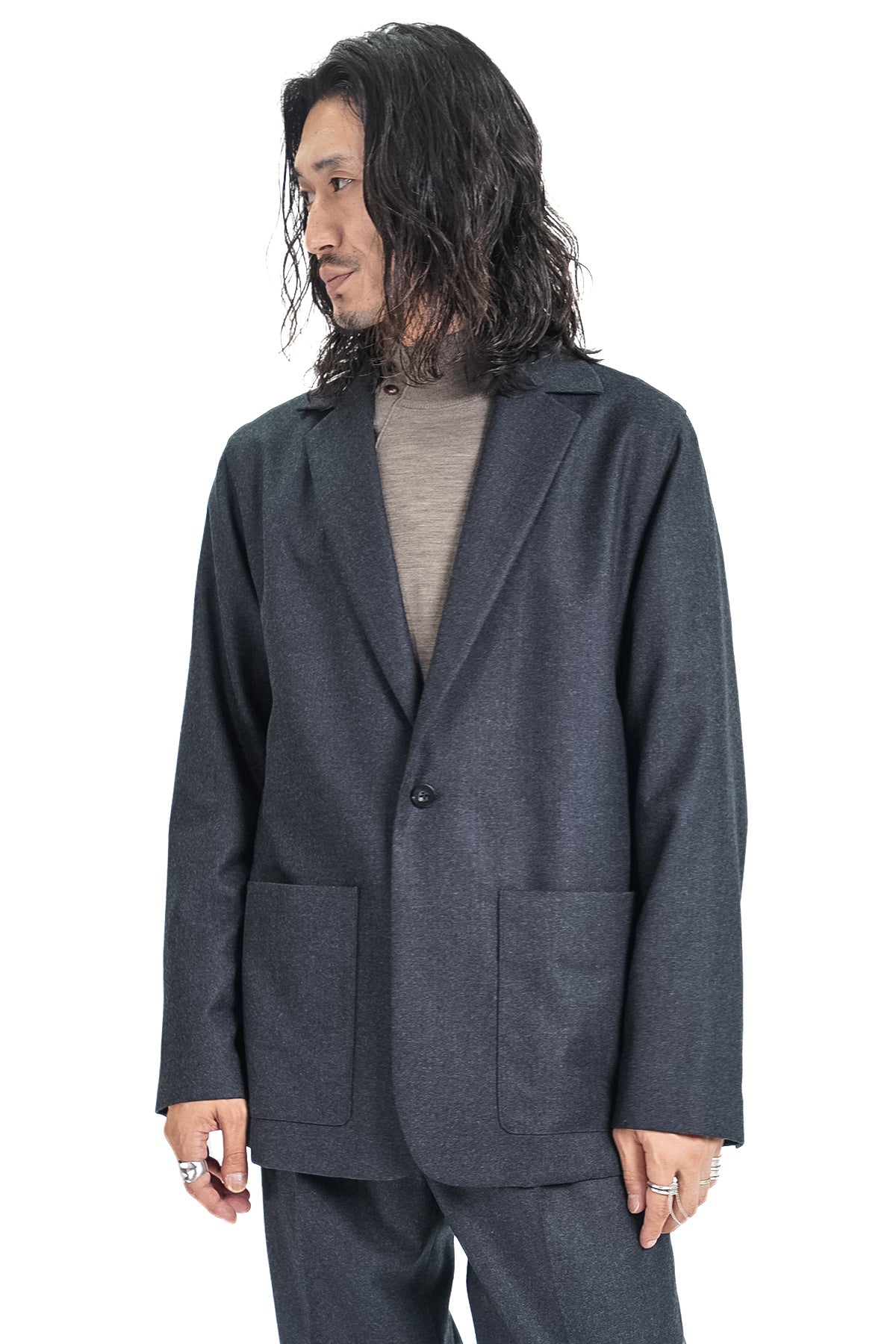 RELAXED SHOULDER JACKET