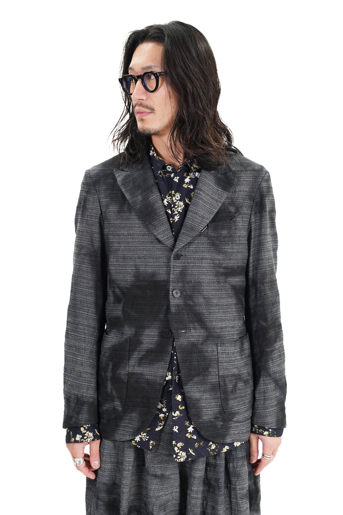 PEAKED LAPEL SACK COAT