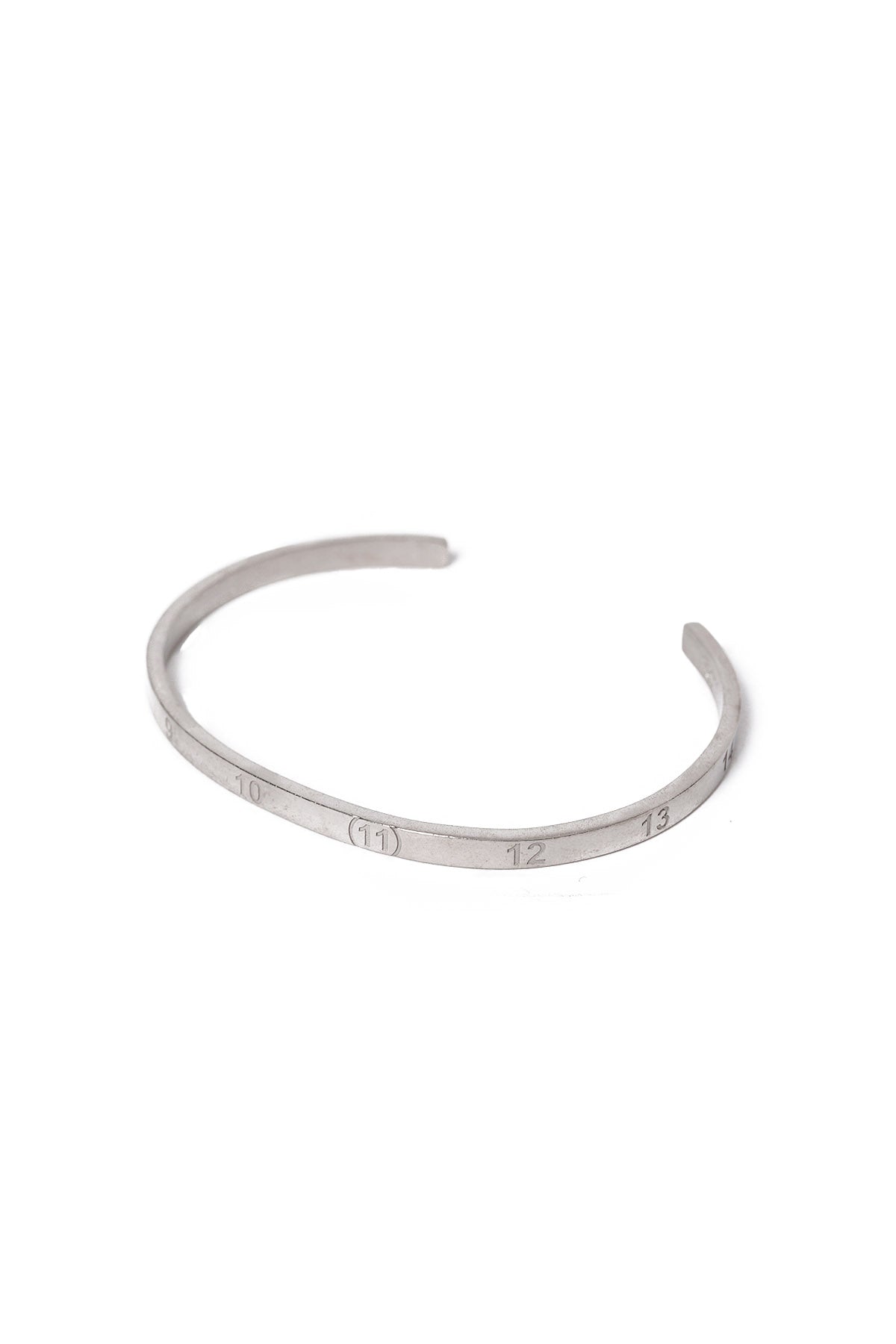 NUMBER REFERENCE CUFF
